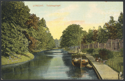 606149 Gezicht op de Stadsbuitengracht te Utrecht, met rechts de Tolsteegsingel.